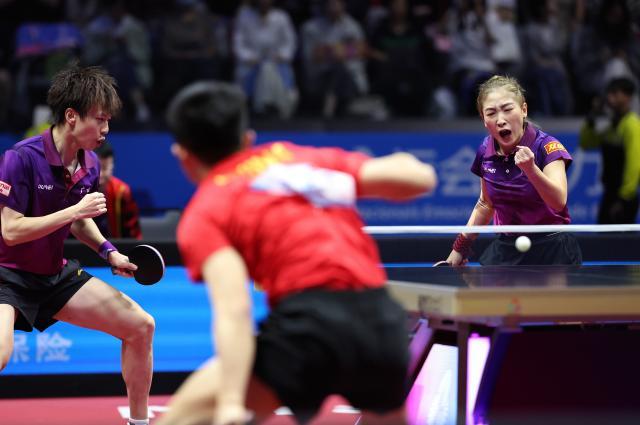 全运会丨乒乓球——混双半决赛：林高远_刘诗雯晋级决赛XxjpseC000257_20251113_MVPFN0A001.jpg